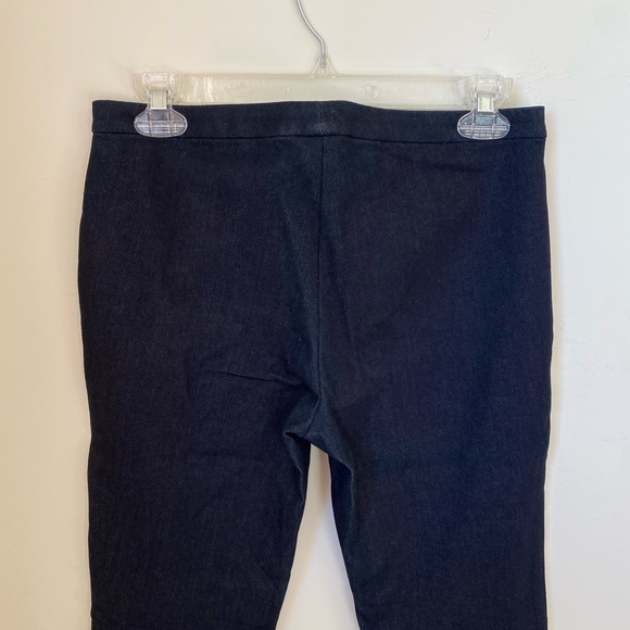 Theory • Classic Skinny Pant in Movement Dark Denim - Picture 4 of 9